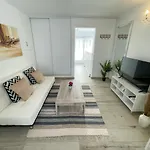 شقة Our Charming House *