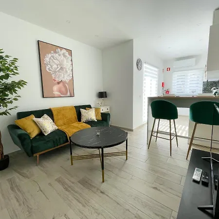 アパート Our Charming House ポルティマン