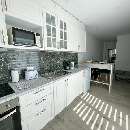 Our Charming House * ポルティマン